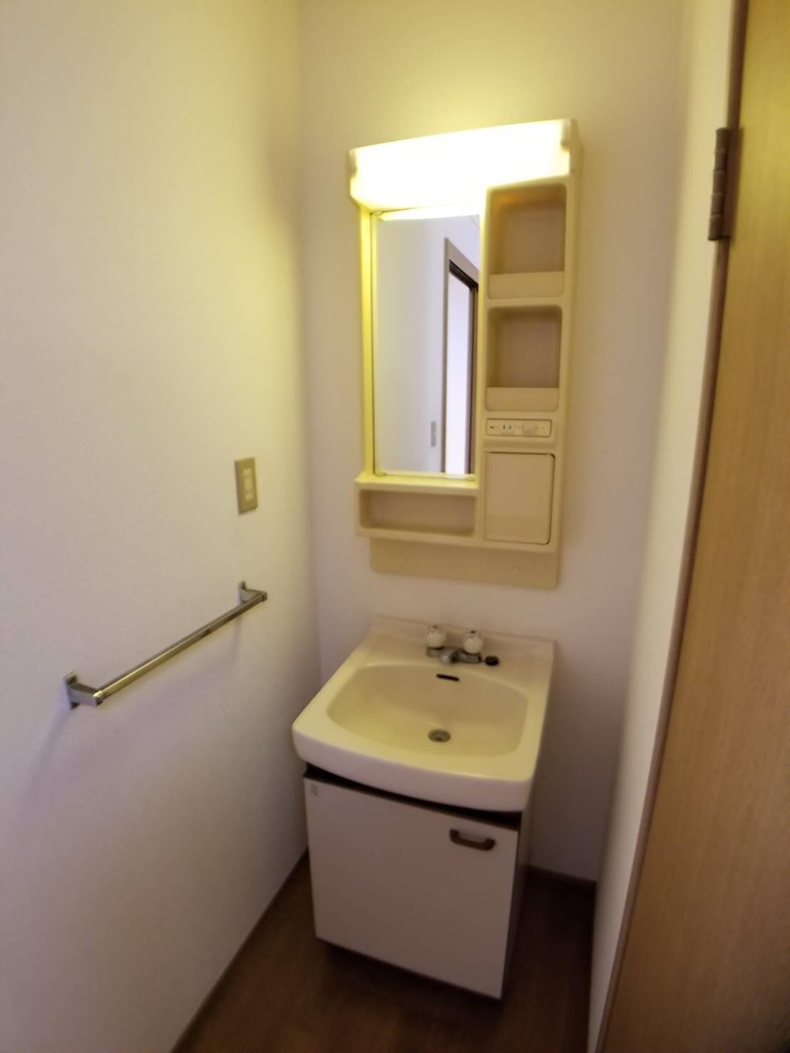  ルナアベニュー