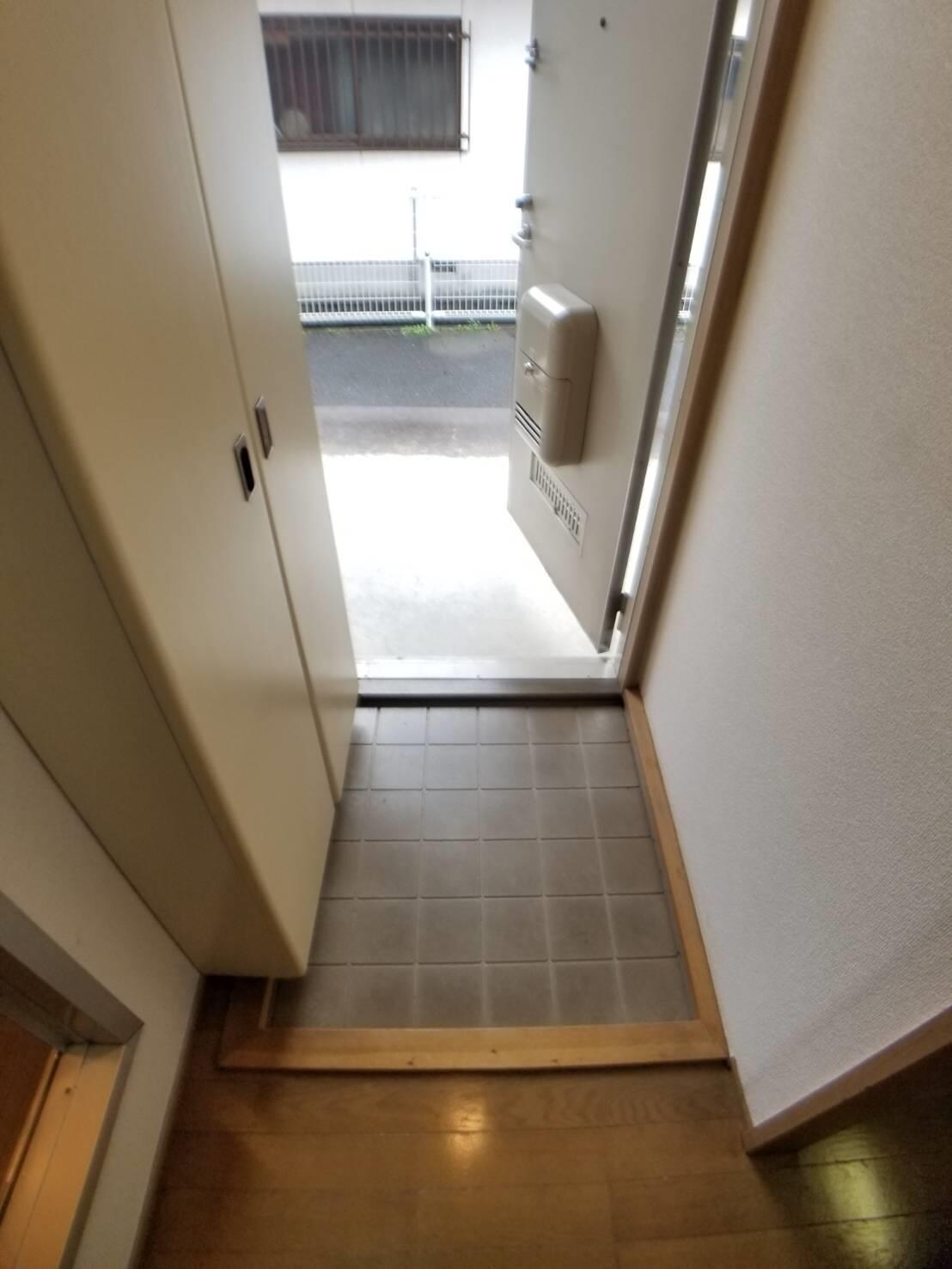  ルナアベニュー