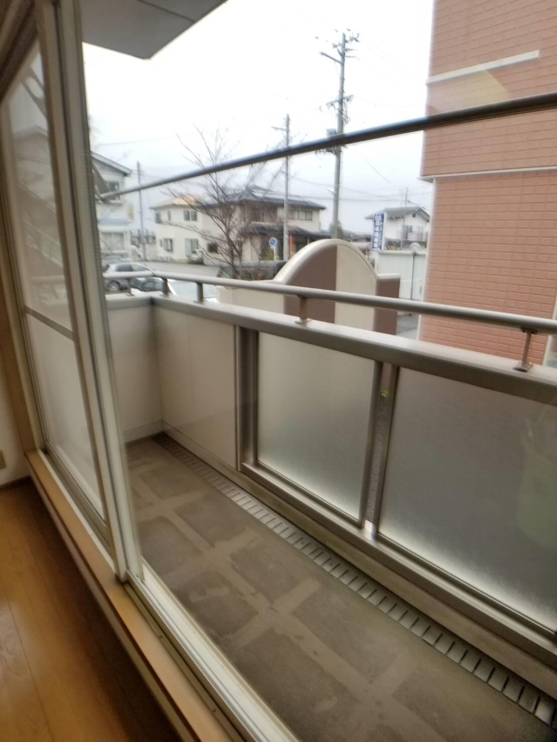  ルナアベニュー