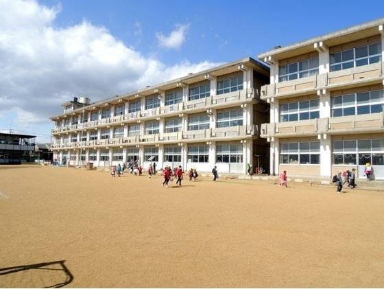 福島市立瀬上小学校(小学校)まで1257m リバービューII