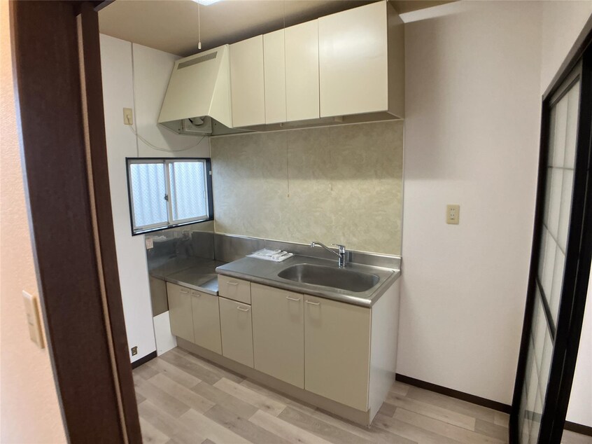  エレガンス赤橋