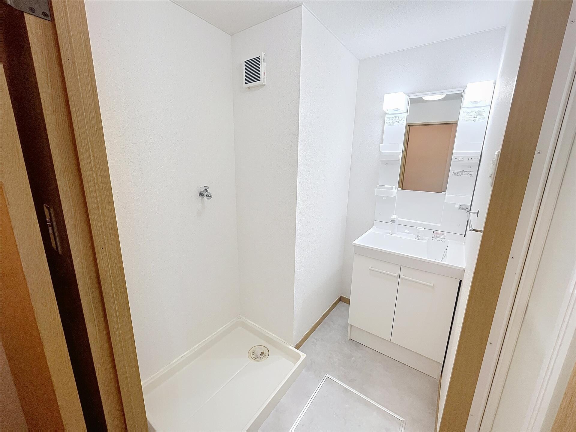  リバーサイド月崎B