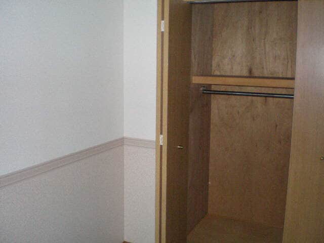 クローゼット グレース伏見Ａ・Ｂ