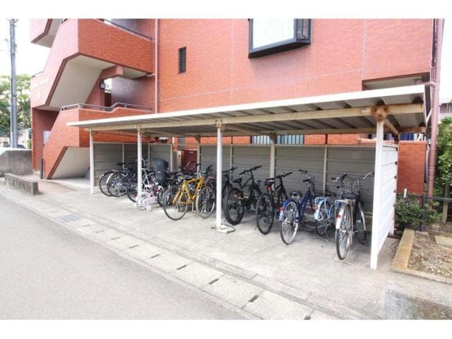  コーナスガーデンＡ・Ｂ