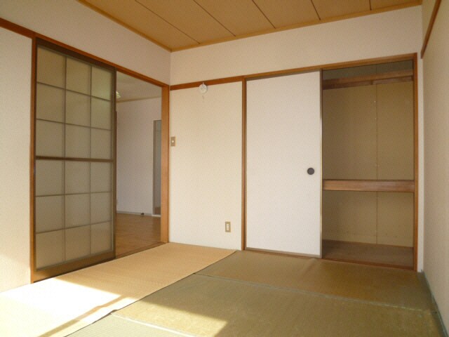 和室 サンハイツ秋山Ｂ