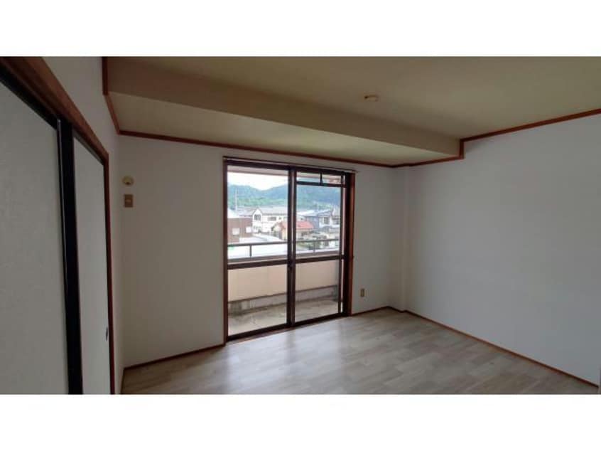  メゾンホワイトウィング