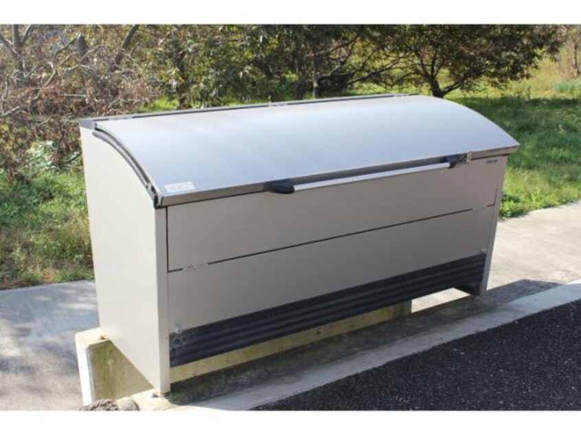 ゴミ置き場 ロイヤルプラザ渡辺