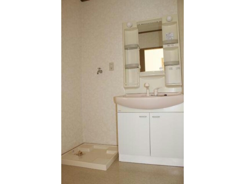  ロイヤルプラザ渡辺