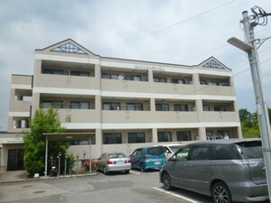 ロイヤルガーデン杉山