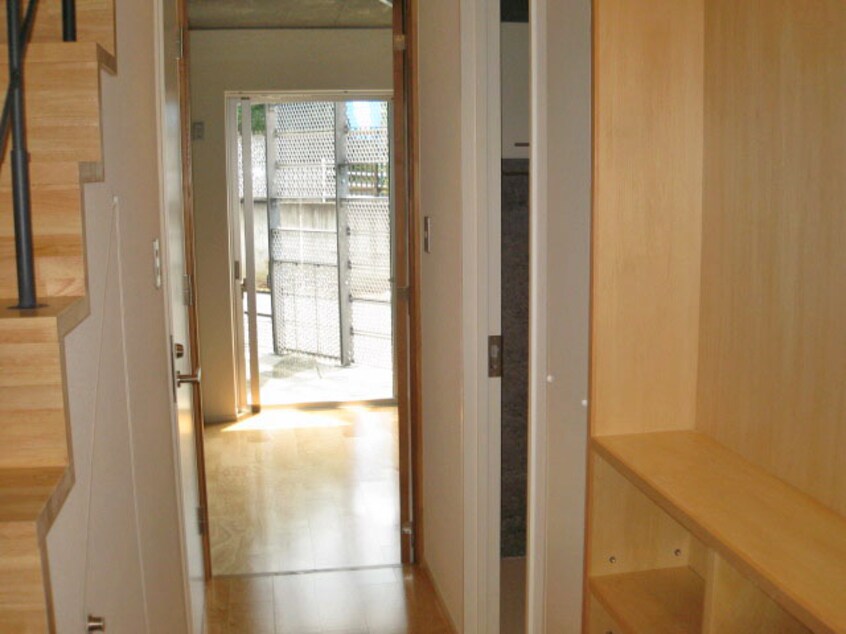 玄関から テールドゥ上屋敷