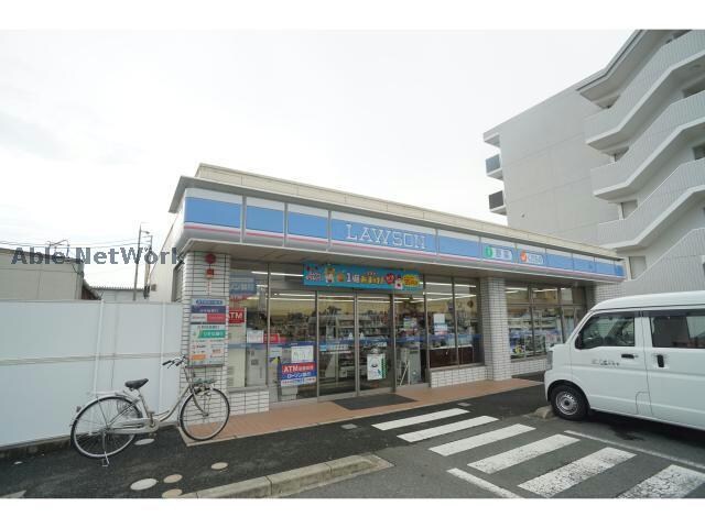 ローソン豊橋中央青果市場前店(コンビニ)まで827m シェ・ブラウゼ北村