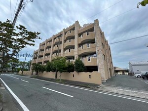 バーリーヒルズ