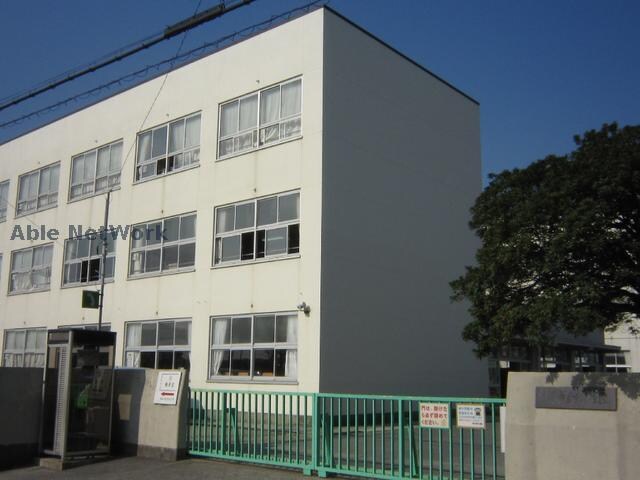 豊橋市立幸小学校(小学校)まで696m ウィンフィールド弥生