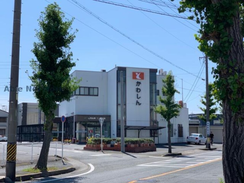 豊川信用金庫三ノ輪支店(銀行)まで672m エステート２１