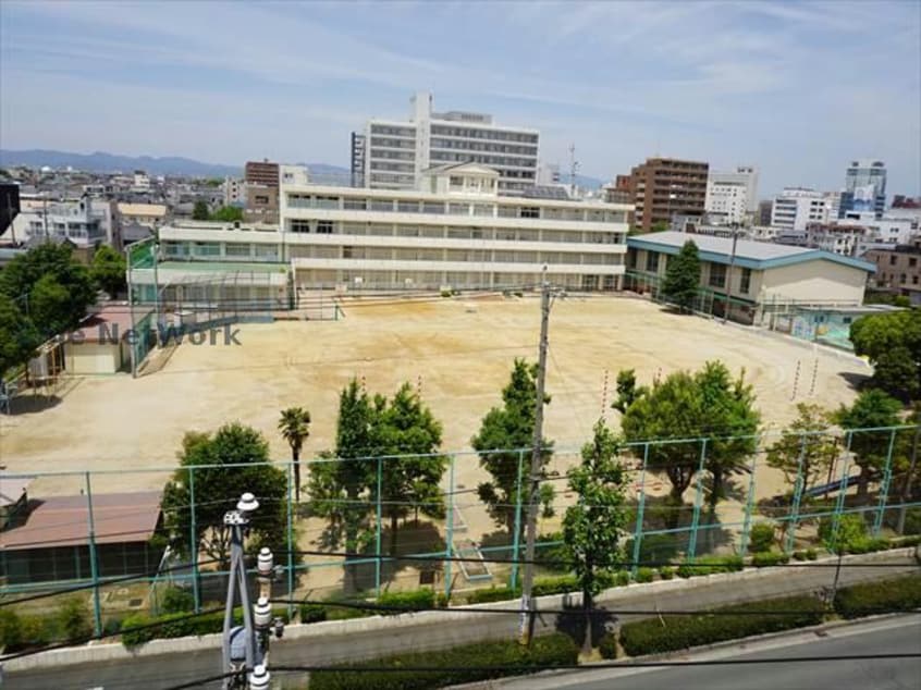 豊橋市立羽根井小学校(小学校)まで836m ソサエティ服部