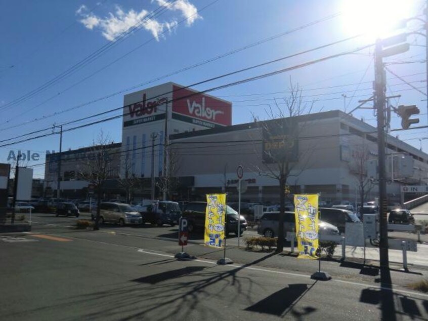 バロー豊橋店(スーパー)まで1384m グランビスタ向山