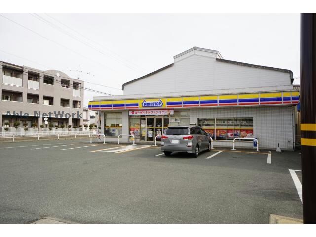 ミニストップ鴨田町店(コンビニ)まで572m エルハイツ３１