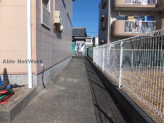  サープラスエス