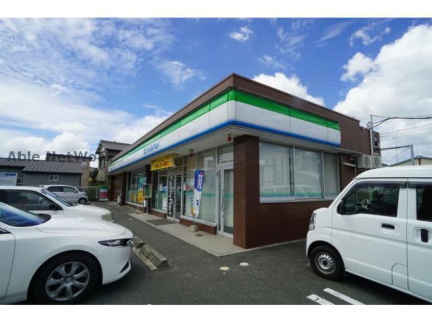 ファミリーマート豊橋柱八番町店(コンビニ)まで461m スワンルーム