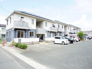 チャーリーズ B棟