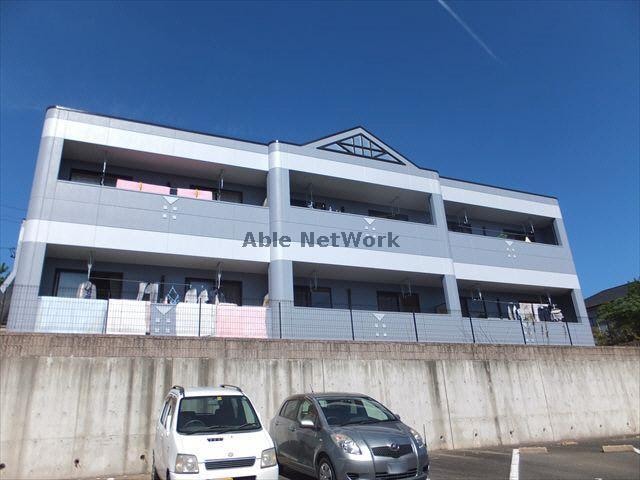  ホワイトハウス草間