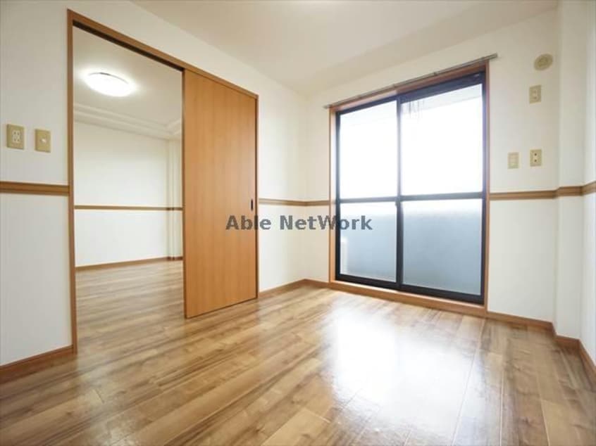 同型 ホワイトハウス草間