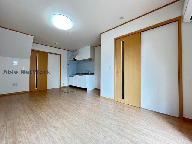 ※同型タイプです。（B103） Sankirai