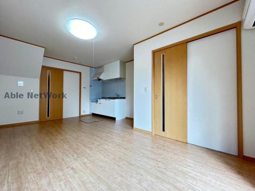 ※同型タイプです。（B103） Sankirai