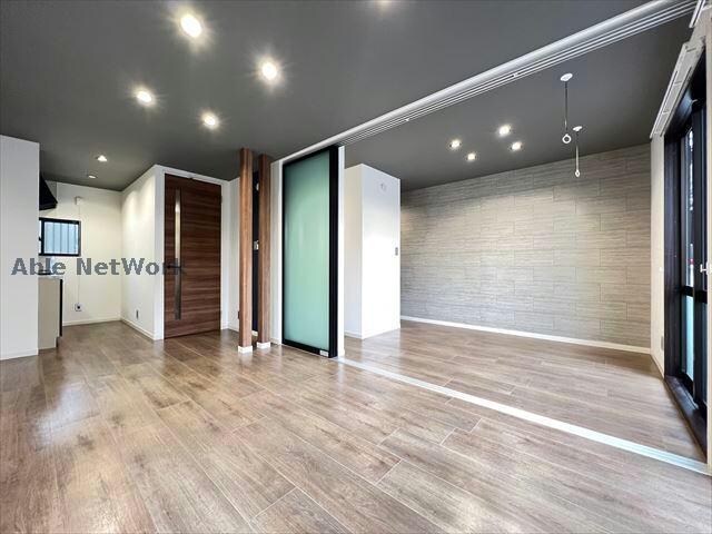  ノイエス前田南