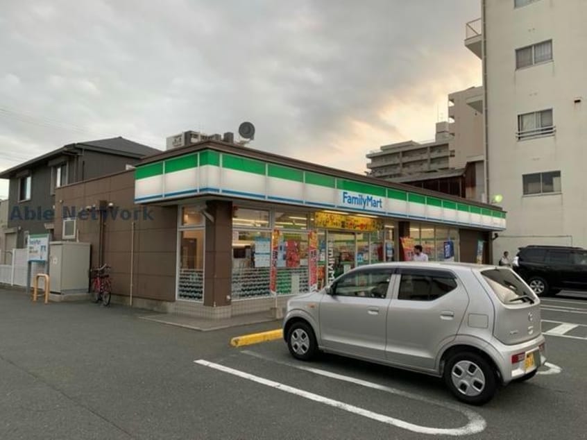 ファミリーマート豊橋前田町一丁目店(コンビニ)まで533m ウェステール大国