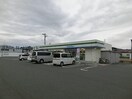 ファミリーマート豊橋井原店(コンビニ)まで522m カトル