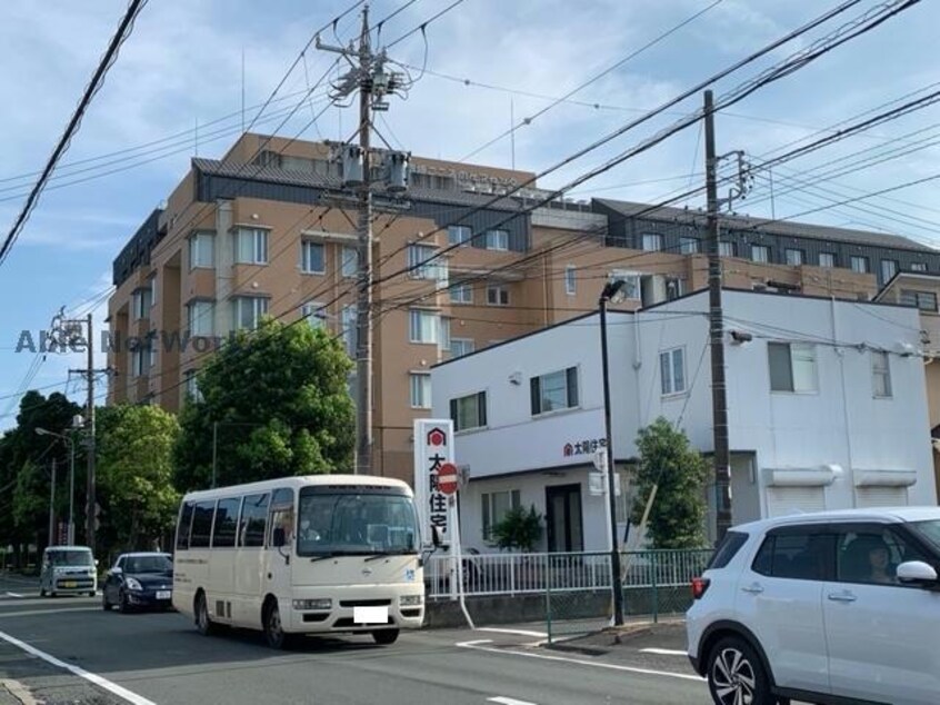 医療法人松崎病院豊橋こころのケアセンター(病院)まで663m Luce　Ueno