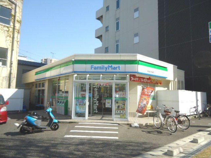 ファミリーマート新潟医学町通店(コンビニ)まで448m ライオンズマンション新潟古町