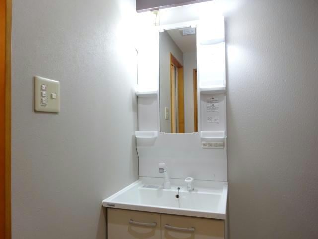  レジュイール東中通