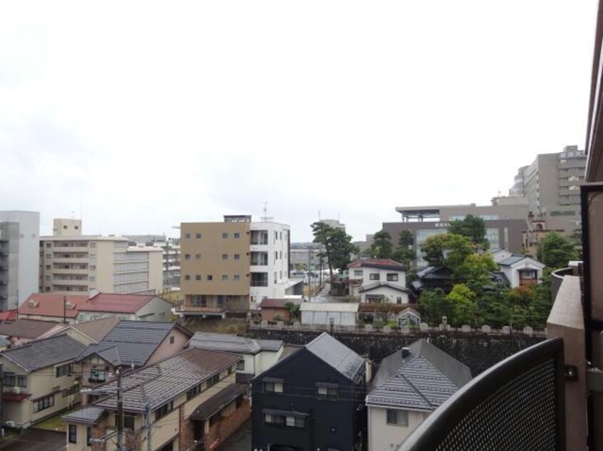  レジュイール東中通