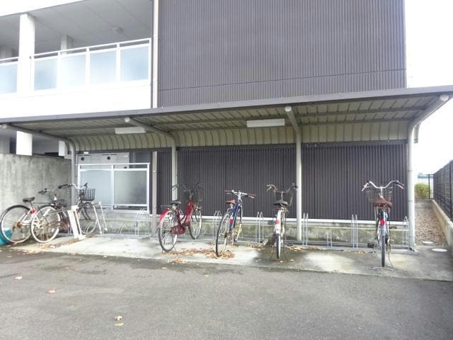  レデス川岸