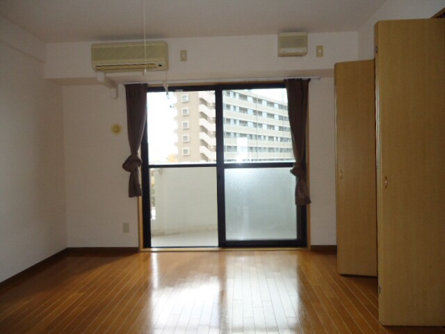  ロイヤル上大川前