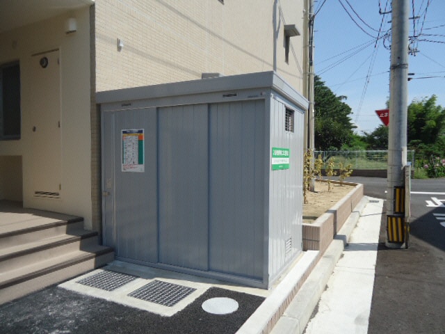 ゴミ捨て場 ウィステリアⅡ