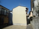 学校町通2貸家の外観