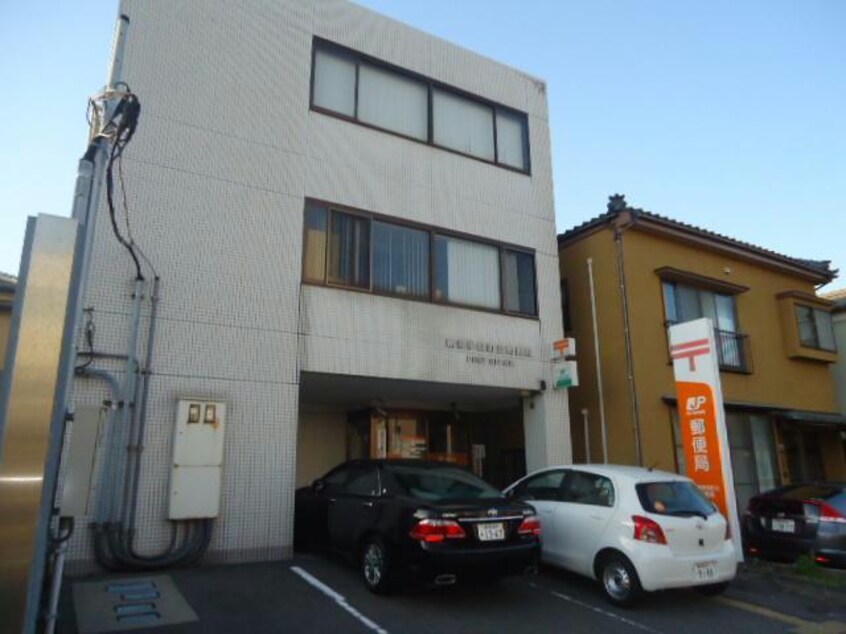 新潟学校町三郵便局(郵便局)まで532m グリーンハウス