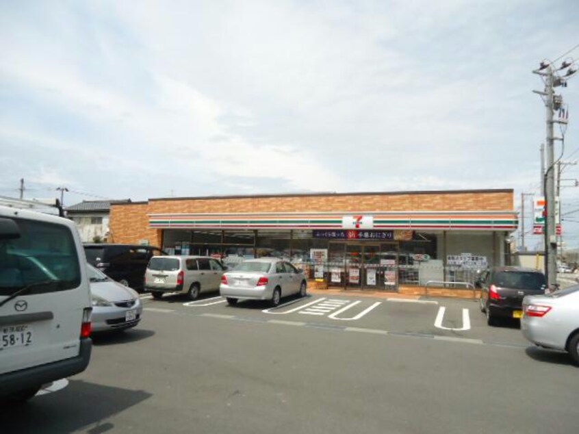 セブンイレブン新潟入船店(コンビニ)まで541m ポローニア