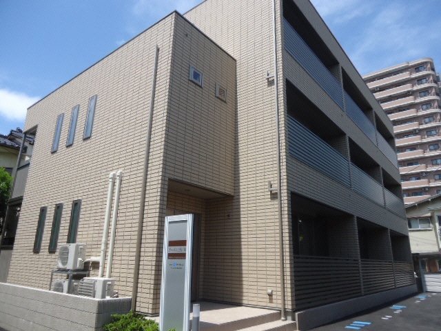  アーバン上大川前