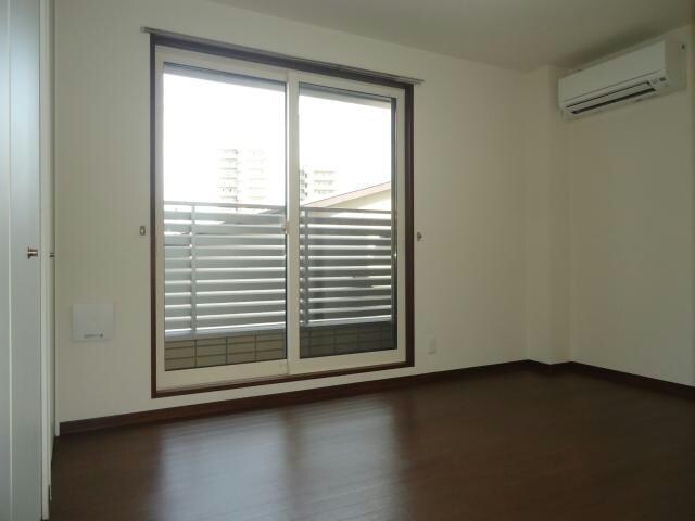  アーバン上大川前