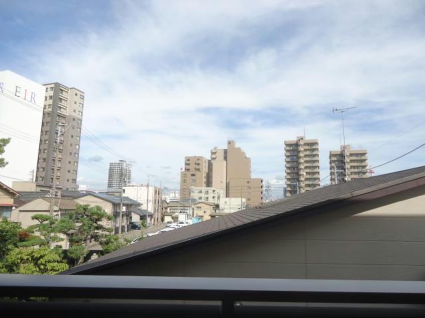  アーバン上大川前