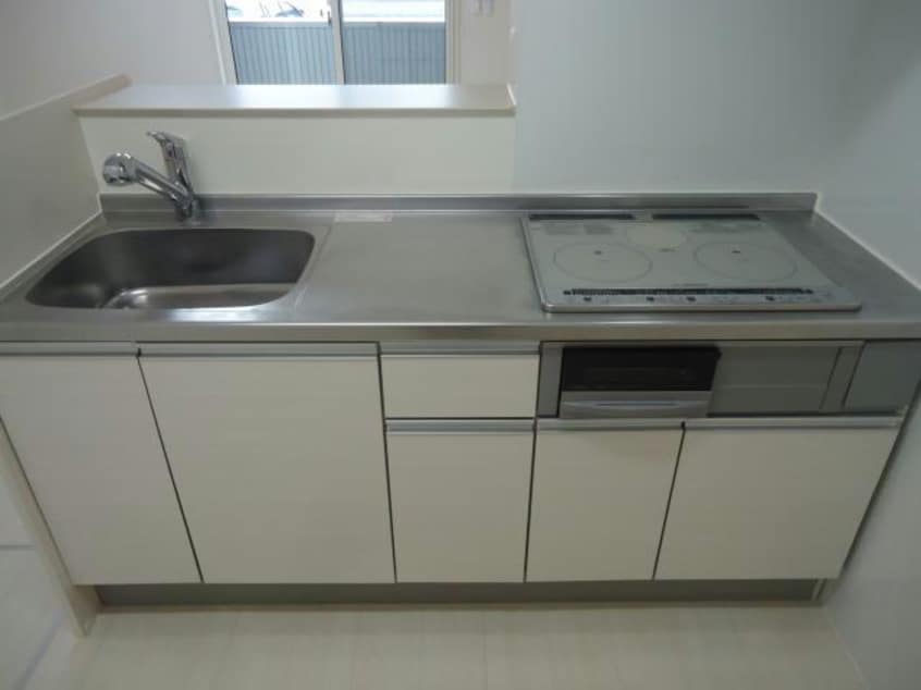  ロイヤルガーデンコート新和