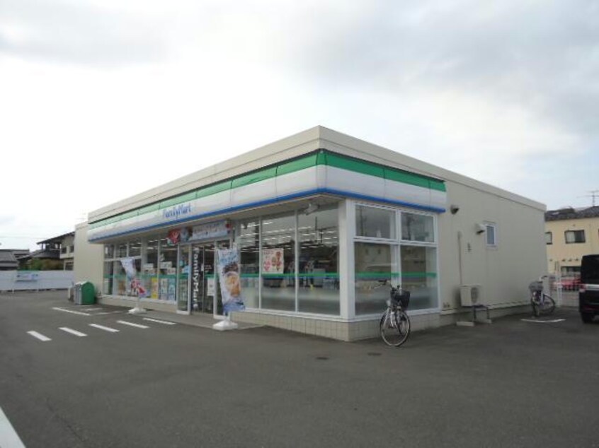 ファミリーマート女池上山四丁目店(コンビニ)まで766m ハイタウン網川原