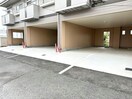 屋根付き駐車場です☆ ミストラルⅠ