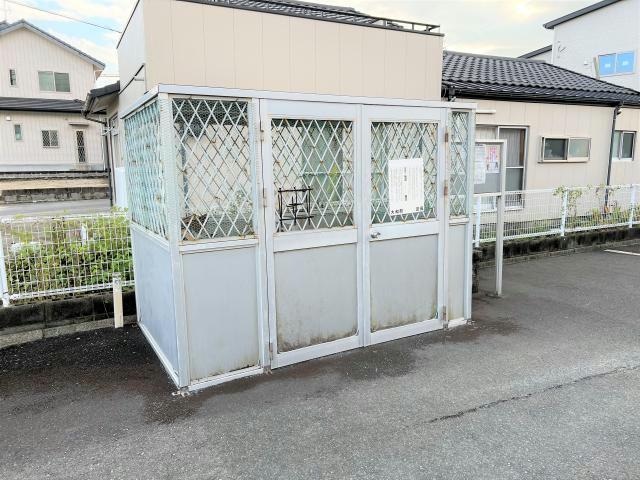 ごみ捨て場 エスポワール