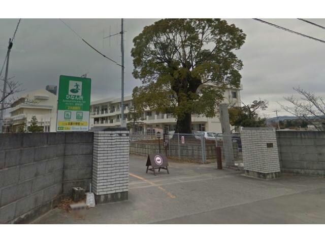 佐賀市立兵庫小学校(小学校)まで1271m フラット95