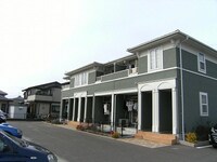 シャンプラース